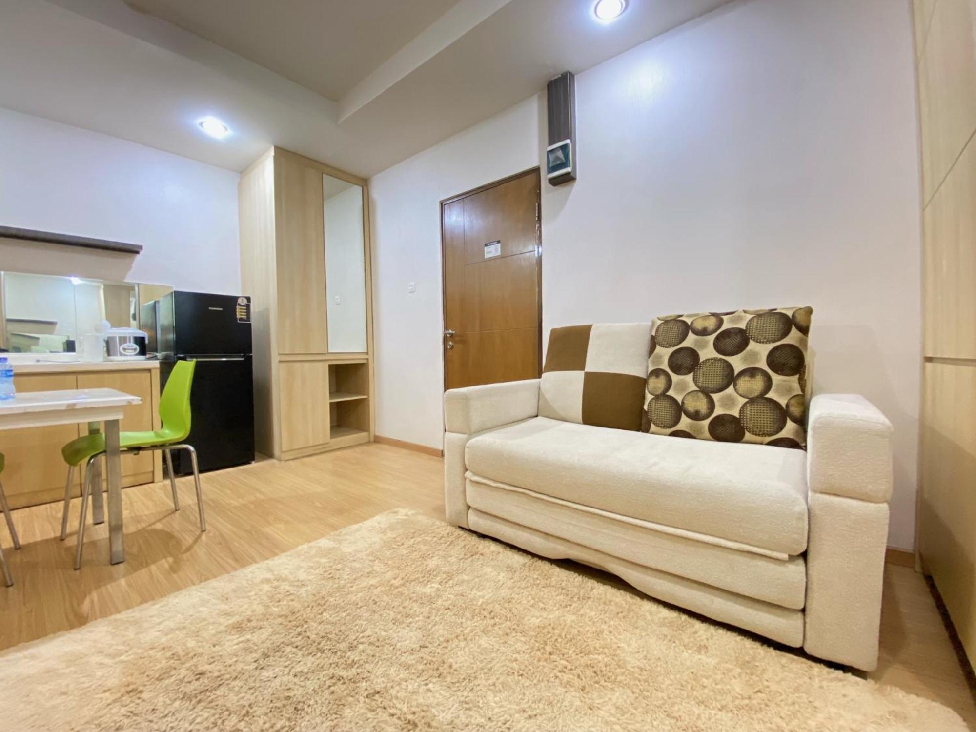 Spacious At Gateway Ahmad Yani Cicadas By Travelio