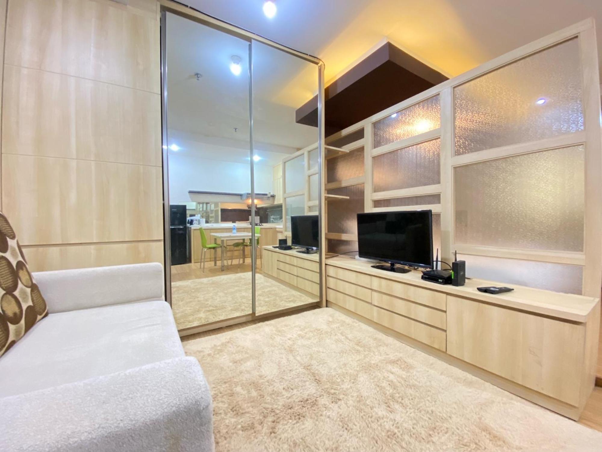 Spacious At Gateway Ahmad Yani Cicadas By Travelio * Bandung